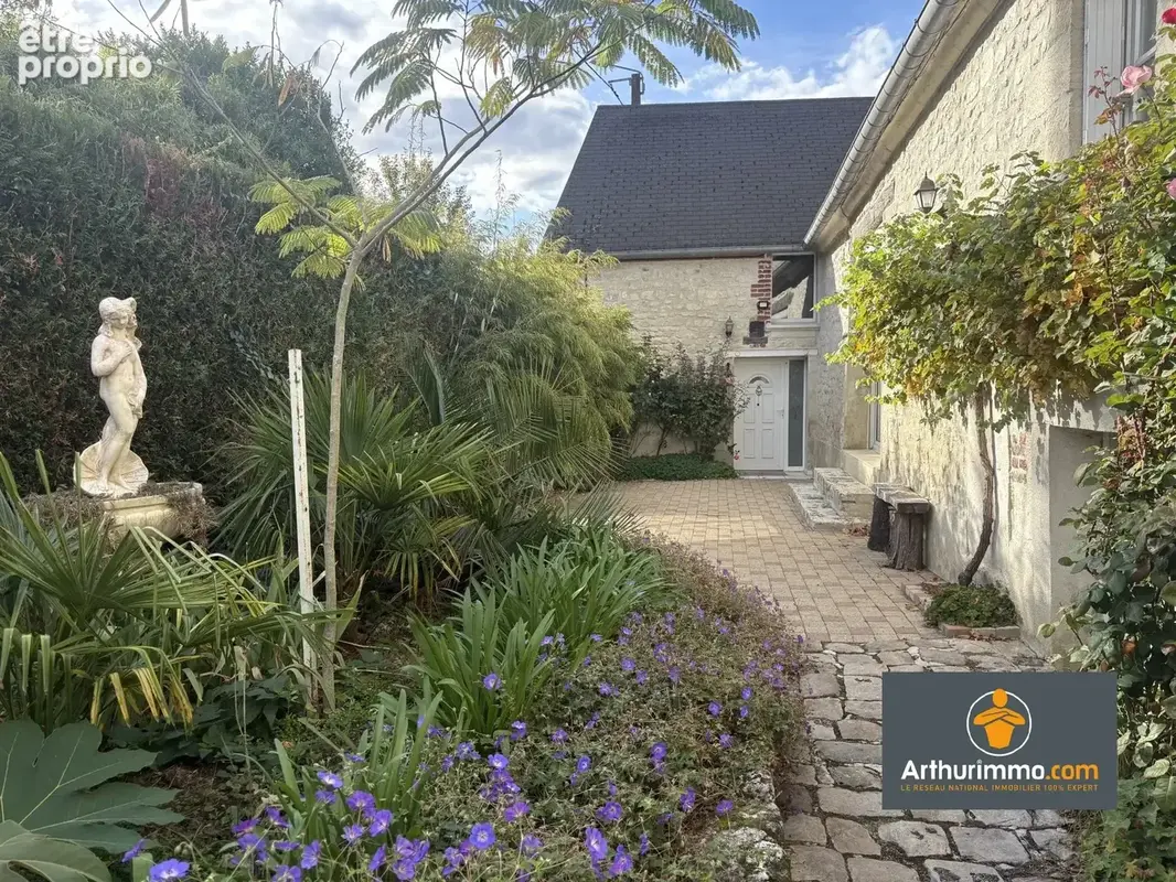 Longere en pierre de 238 m2 - photo 1