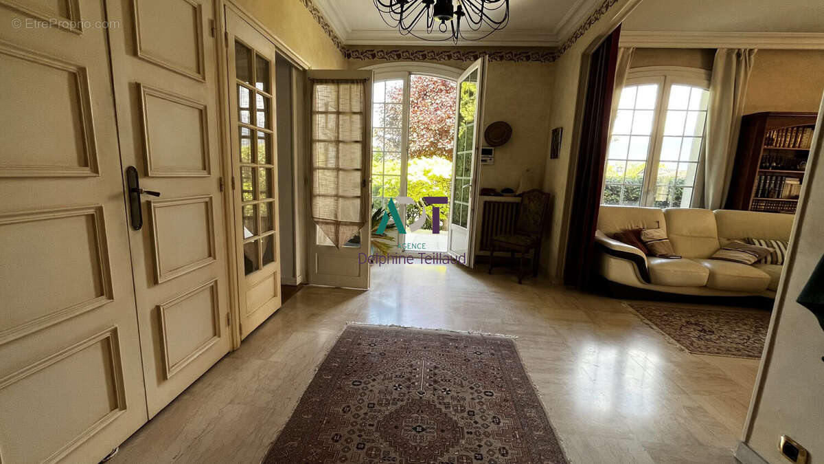 Maison à MEYLAN