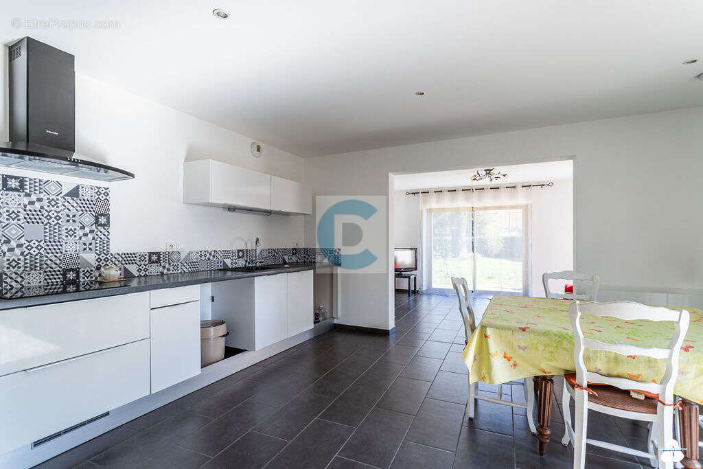 Appartement à ARTHAZ-PONT-NOTRE-DAME