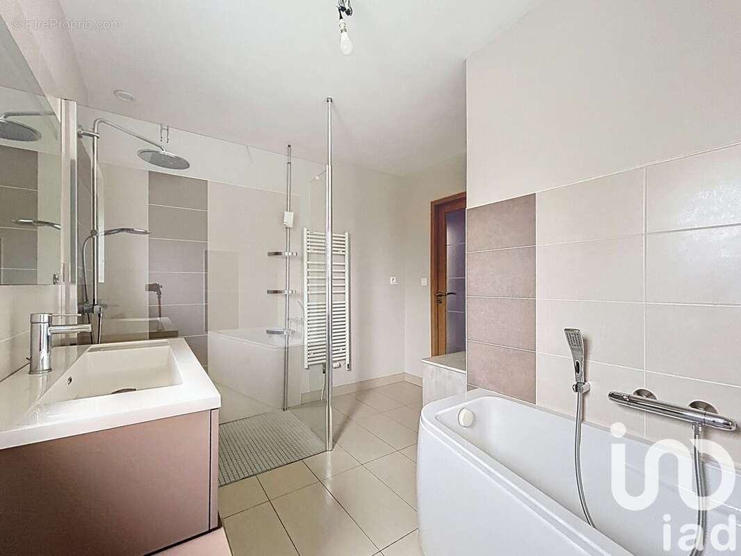 Photo 9 - Maison à LA NEUVILLE-AUX-LARRIS