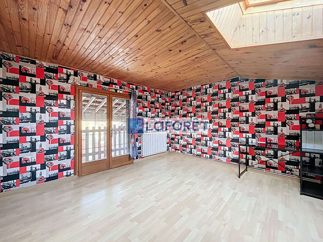 Maison à MORANCOURT