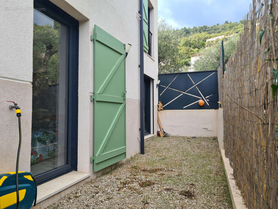 Appartement à SPERACEDES