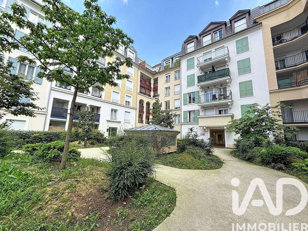 Photo 6 - Appartement à LE BLANC-MESNIL