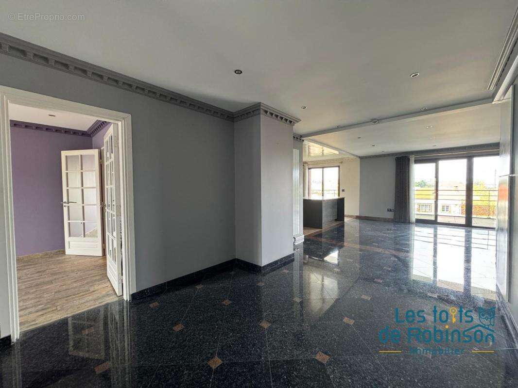 Appartement à L'HAY-LES-ROSES