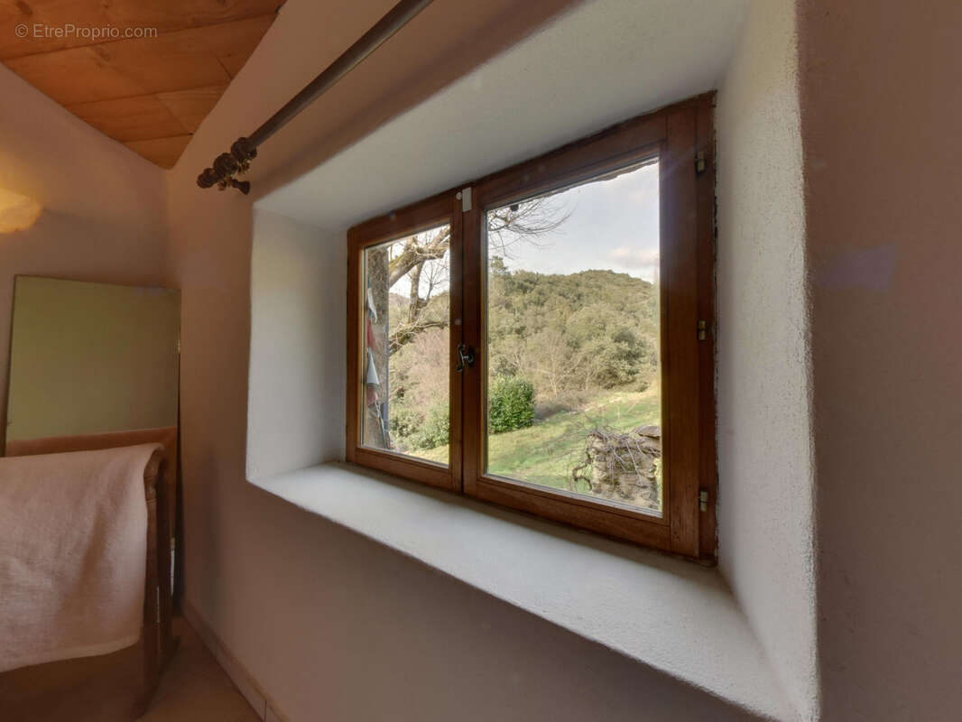 Maison à SAINT-FORTUNAT-SUR-EYRIEUX