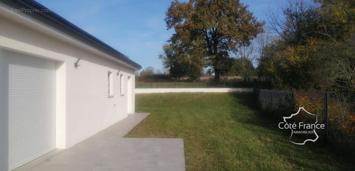Maison à SERRES-CASTET