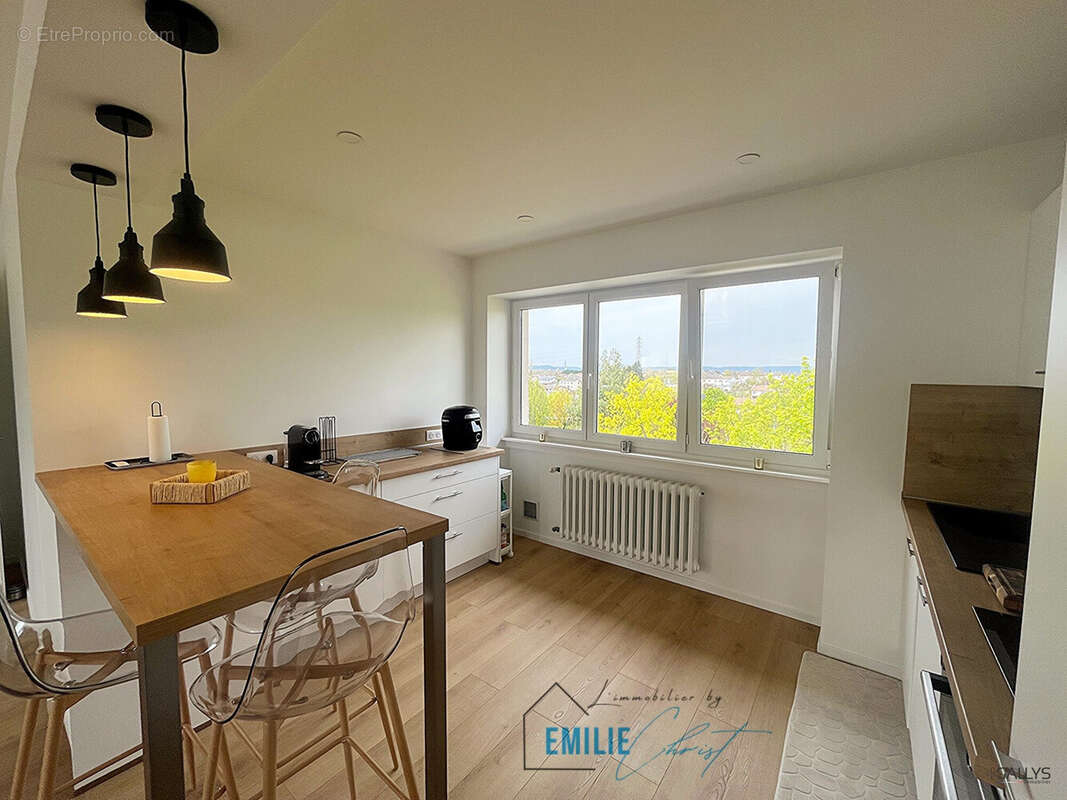 Appartement à BOUSSE