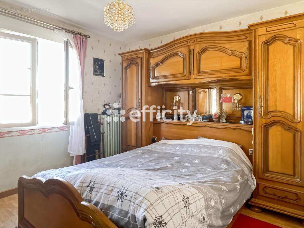 Maison 123 m² à Saint-Germain-Du-Corbeis  - photo 8