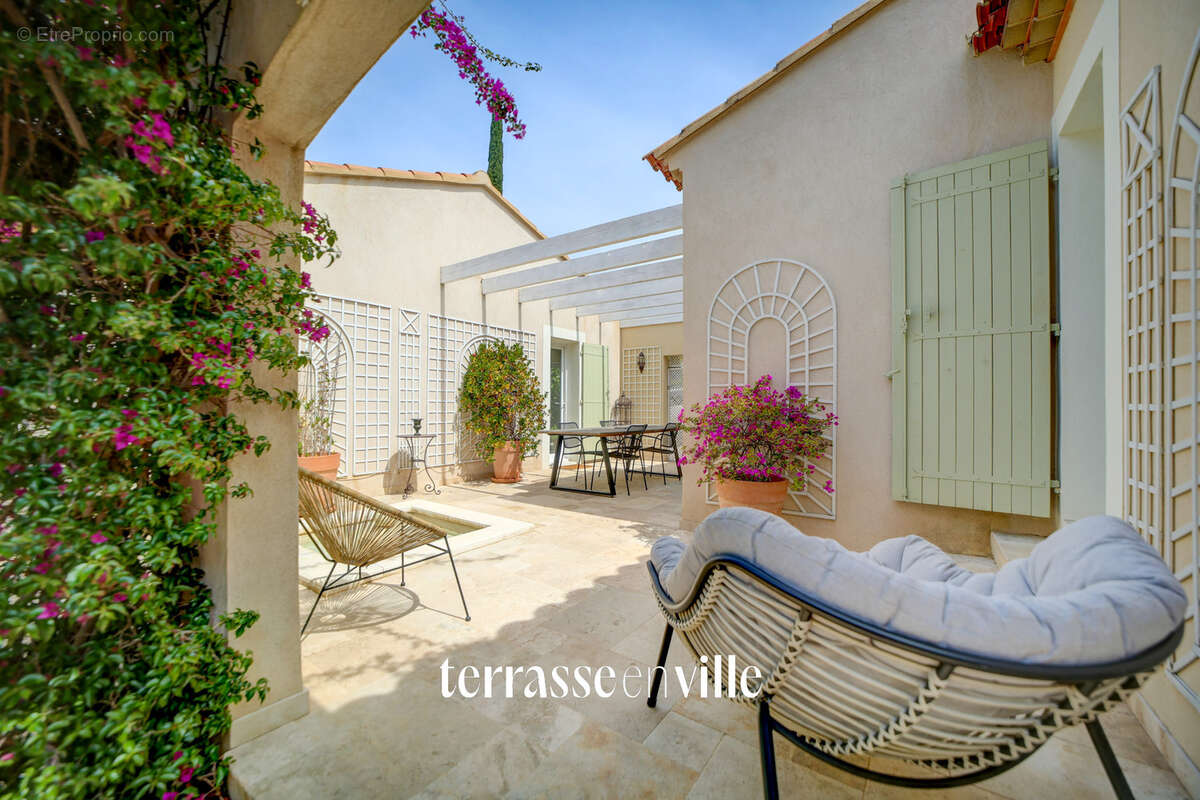 Saint cyr sur mer - villa plain pied t4 123m2 - dependance - proche village a pied - photo 2