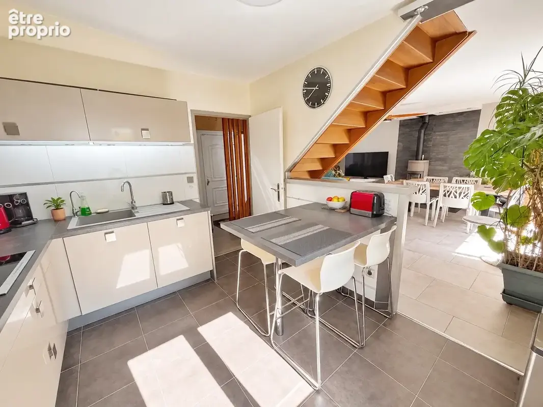 Maison familiale avec jardin paysager - photo 9