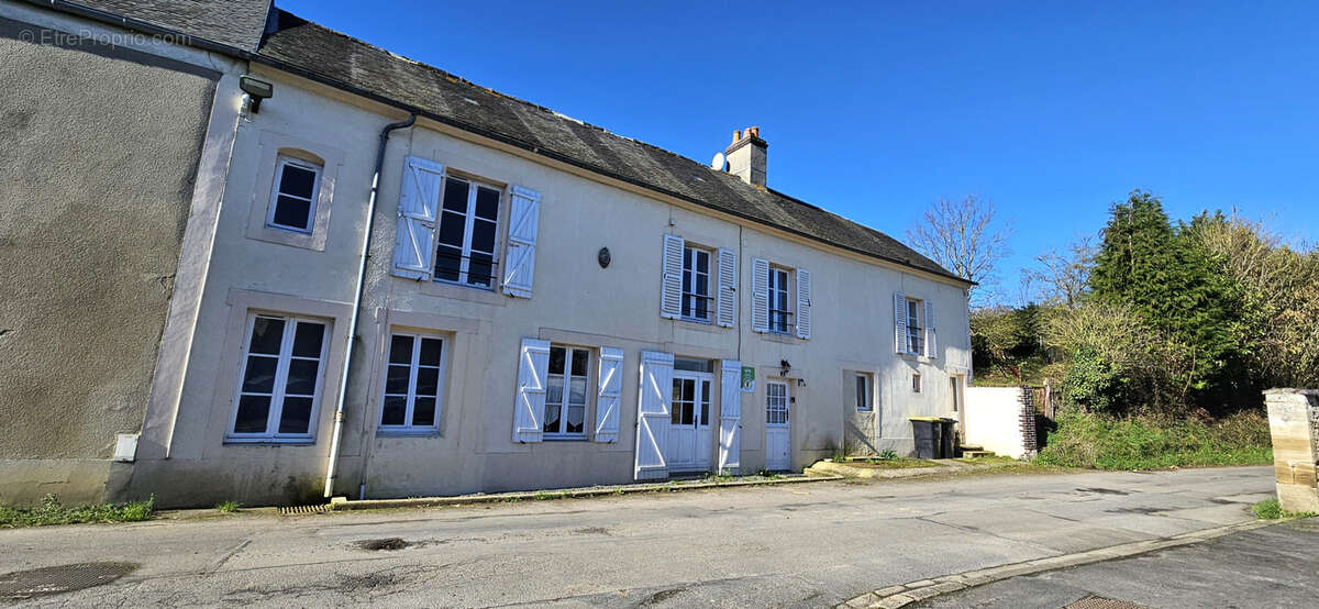 Maison à VAUCELLES
