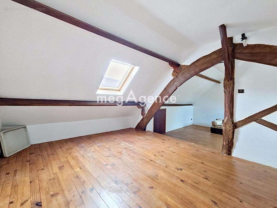 Maison à BOUAFLE