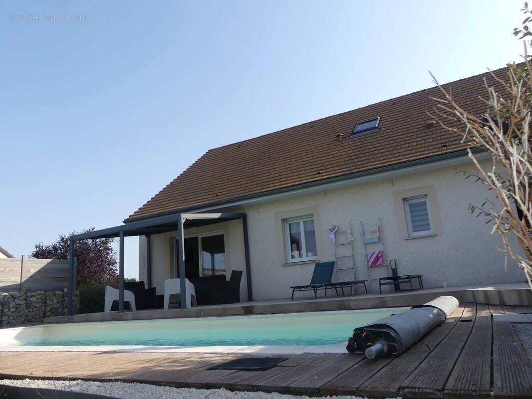 Maison à SAINT-SERNIN-DU-BOIS