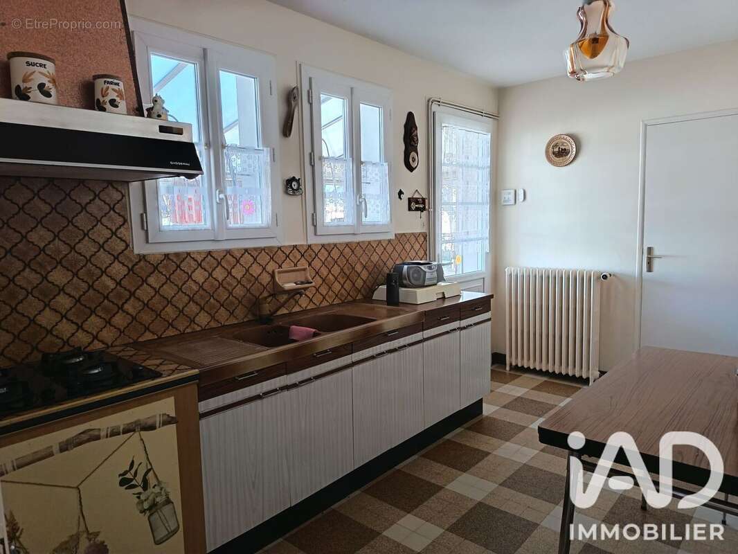 Maison 70 m² à Coutras  - photo 3