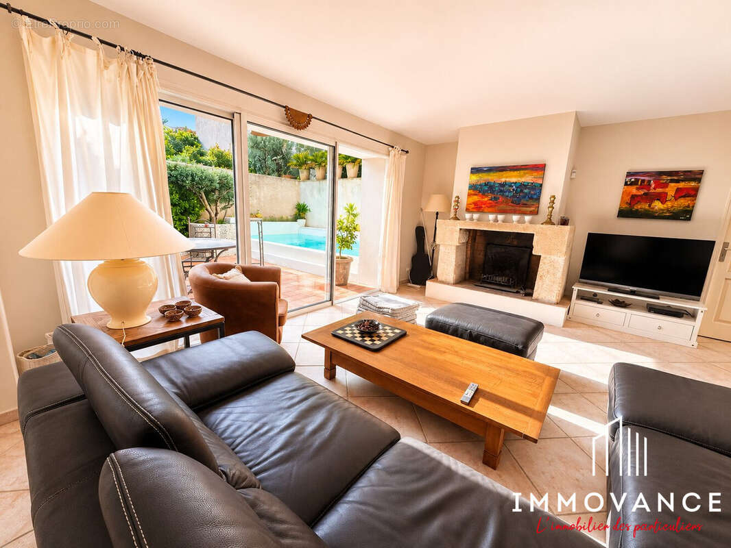 Maison 260 m² à Poussan  - photo 4