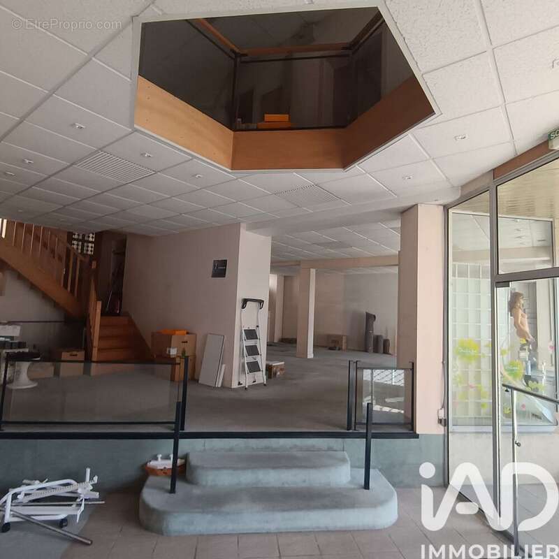 Maison 200 m² à Oradour-Sur-Vayres  - photo 2