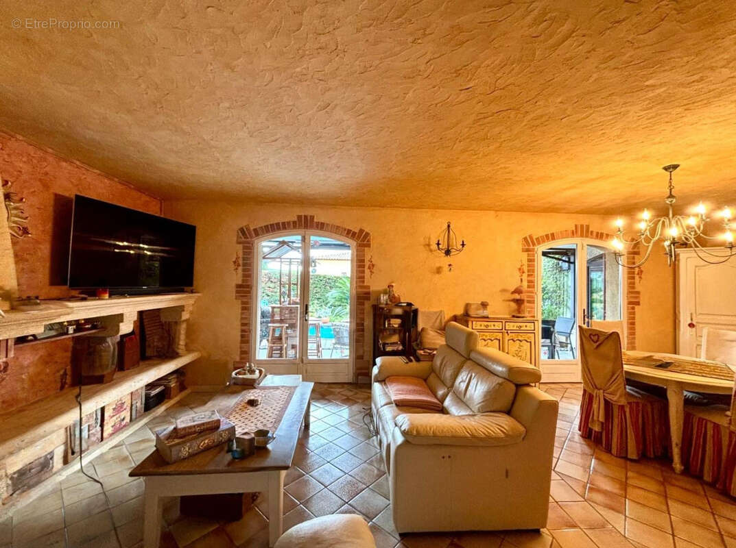 Maison à LA CADIERE-D&#039;AZUR