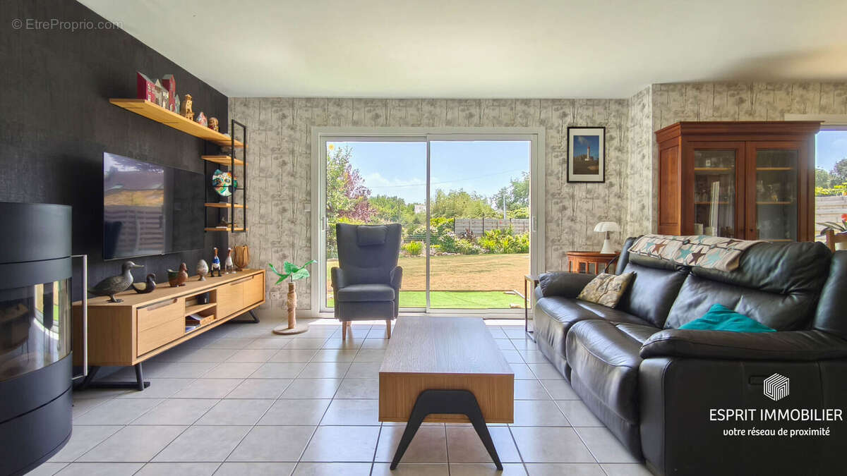 Trégunc - maison 5 chambres, 1110m² de jardin, intégralement rénovée - photo 8