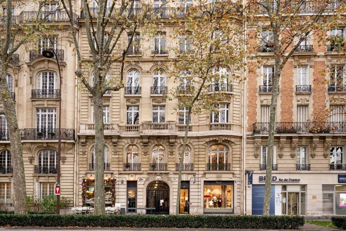 Appartement à NEUILLY-SUR-SEINE