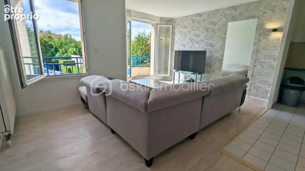 T2 lumineux de 43 m² avec balcon et parking — Pontault-Combault - photo 2
