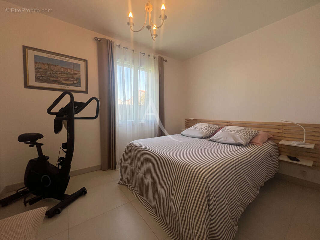 Maison à PORT-DES-BARQUES