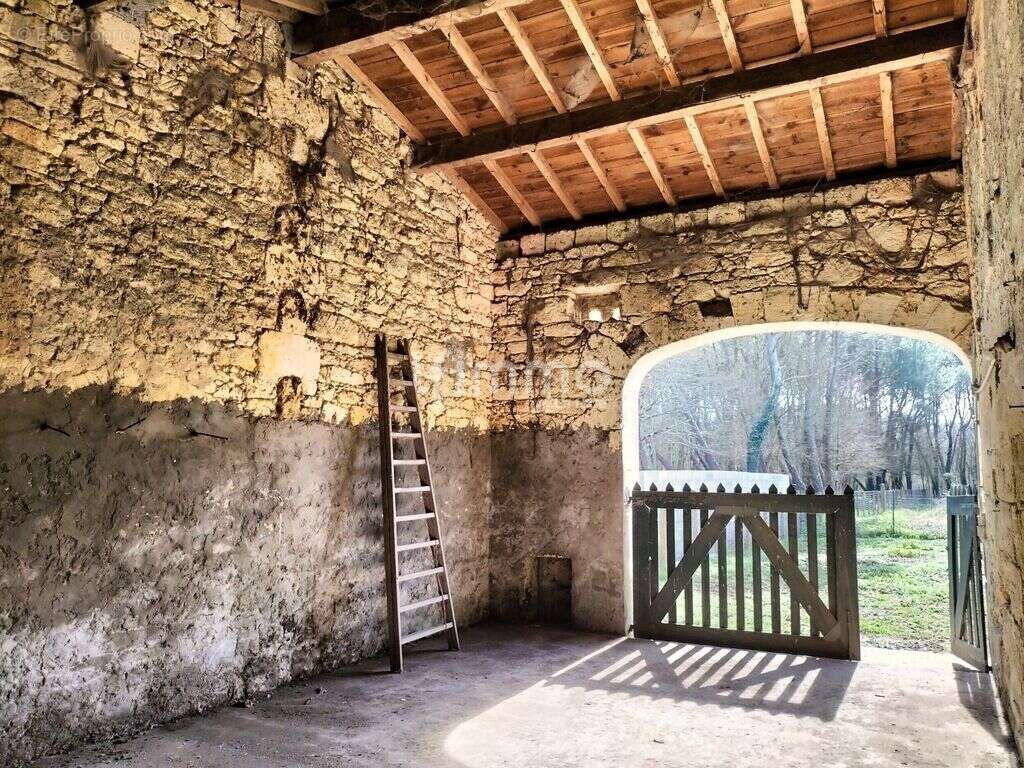 Maison en pierre à rénovée - photo 11