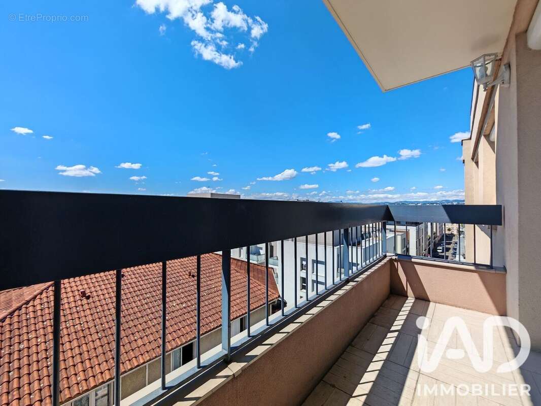 Photo 2 - Appartement à VILLEURBANNE