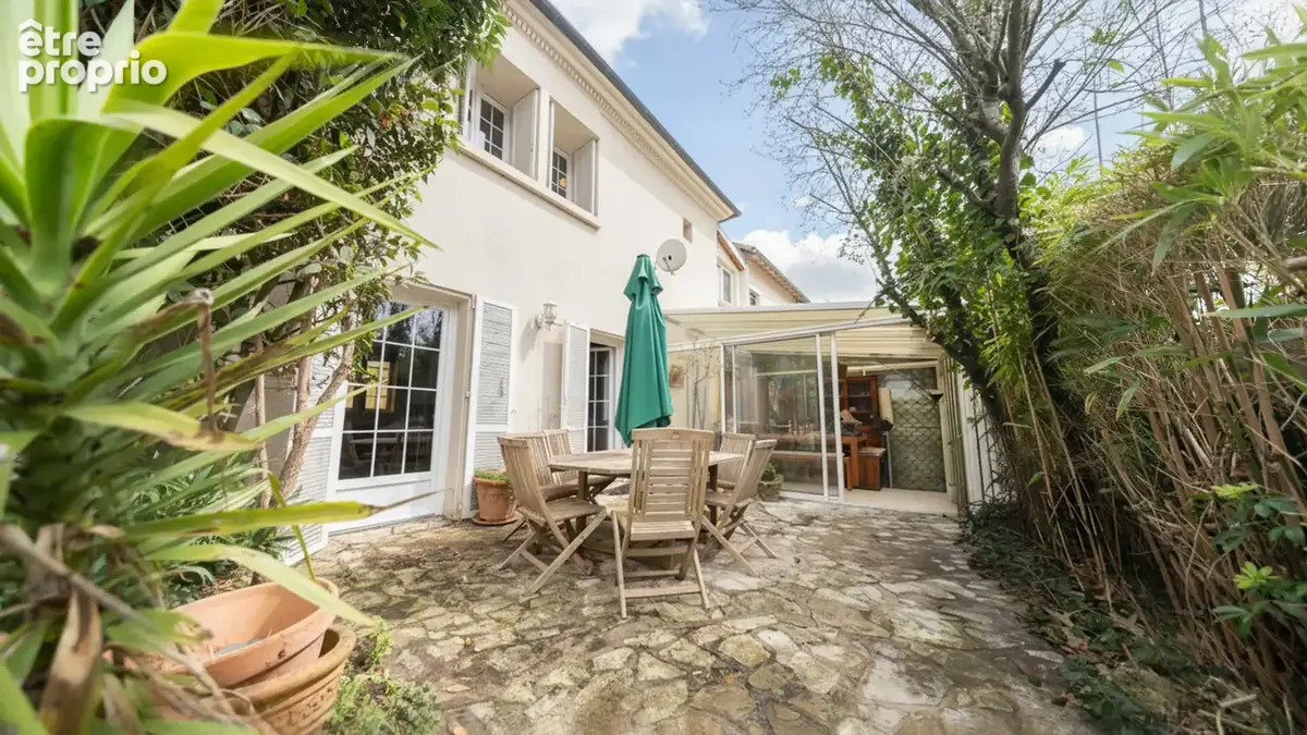 Maison à LE PLESSIS-ROBINSON