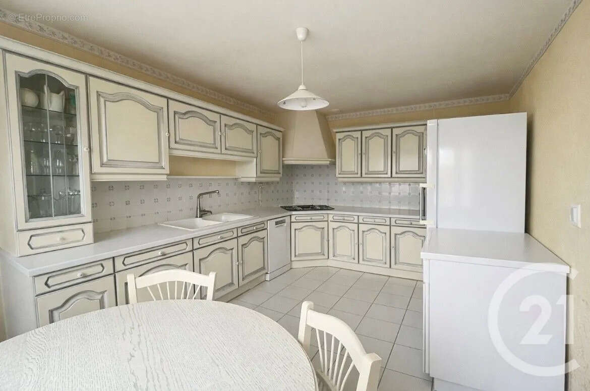 Maison à LA CHAPELLE-REANVILLE