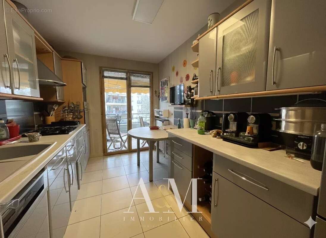 Appartement à TASSIN-LA-DEMI-LUNE