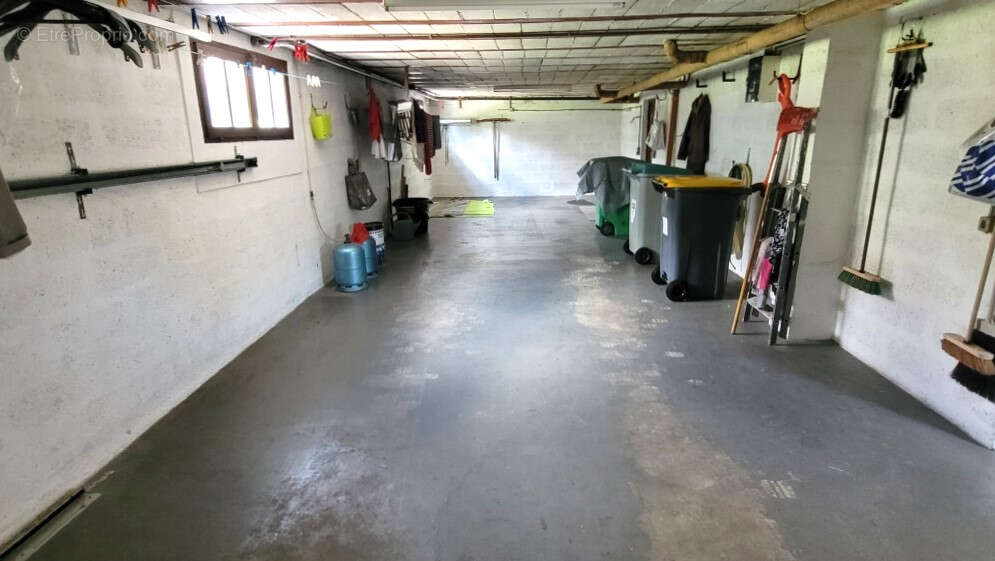 Maison à CORMELLES-LE-ROYAL