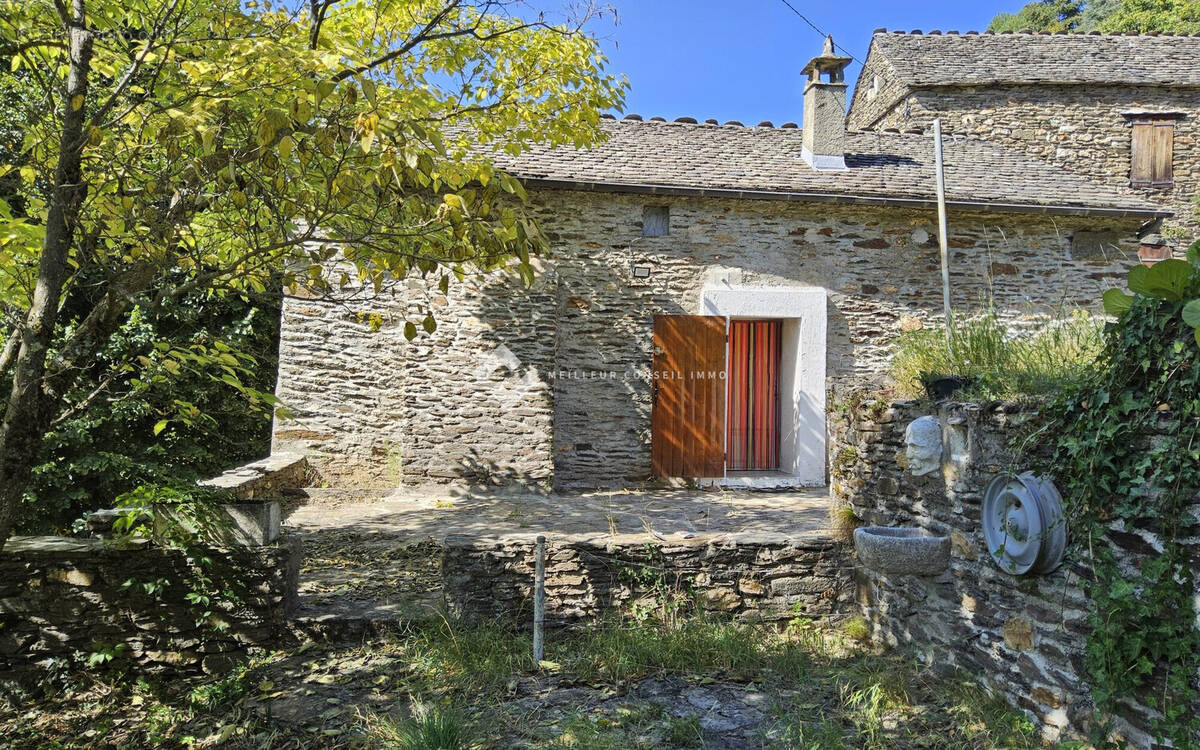 Maison à LE COLLET-DE-DEZE