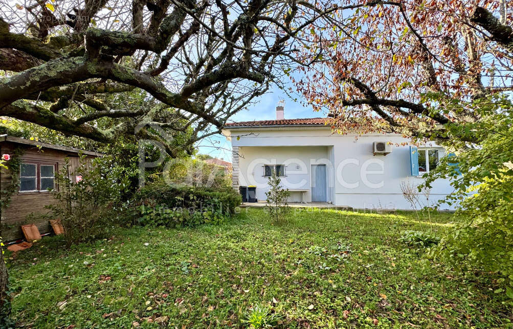 Maison plain-pied   Jardin et garage - photo 21