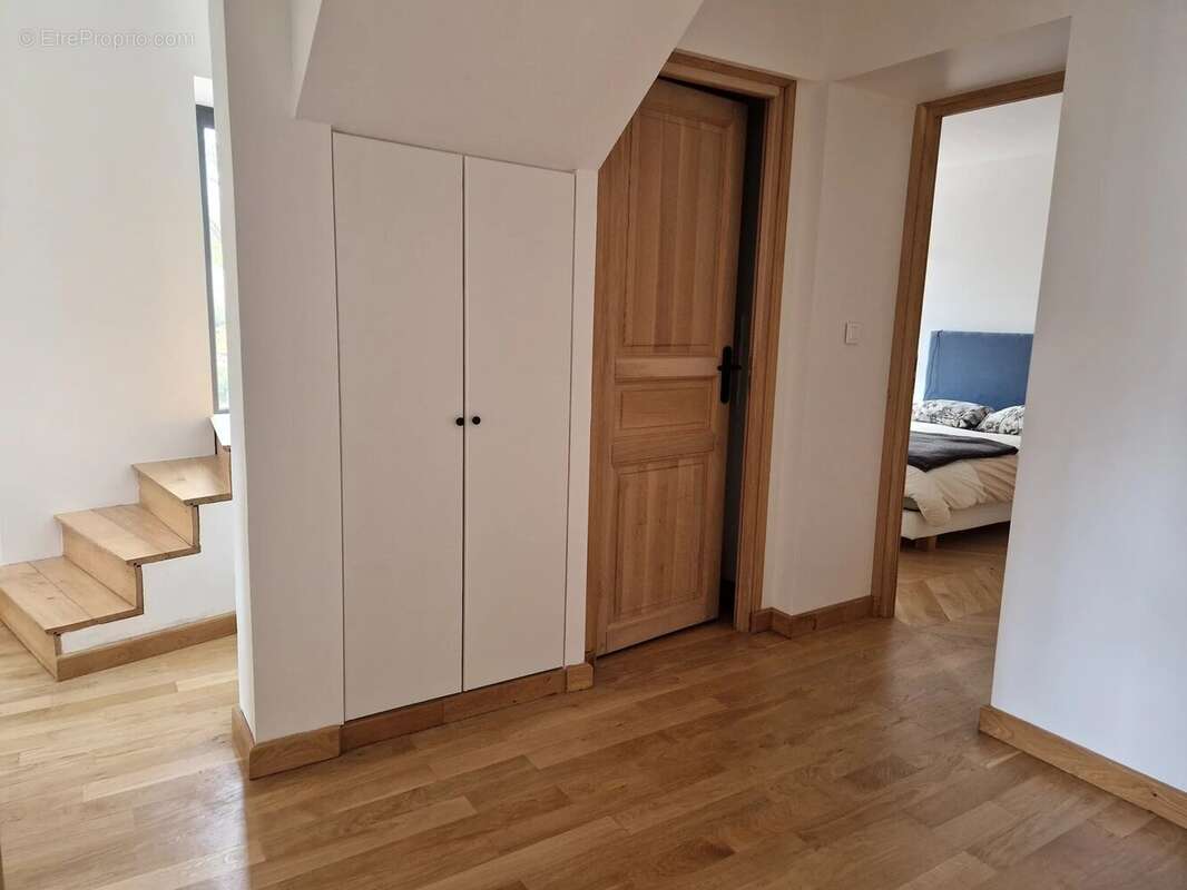 Maison à VOISINS-LE-BRETONNEUX