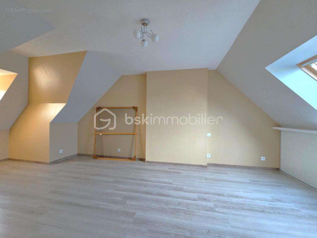 Maison à BOURG-DES-COMPTES