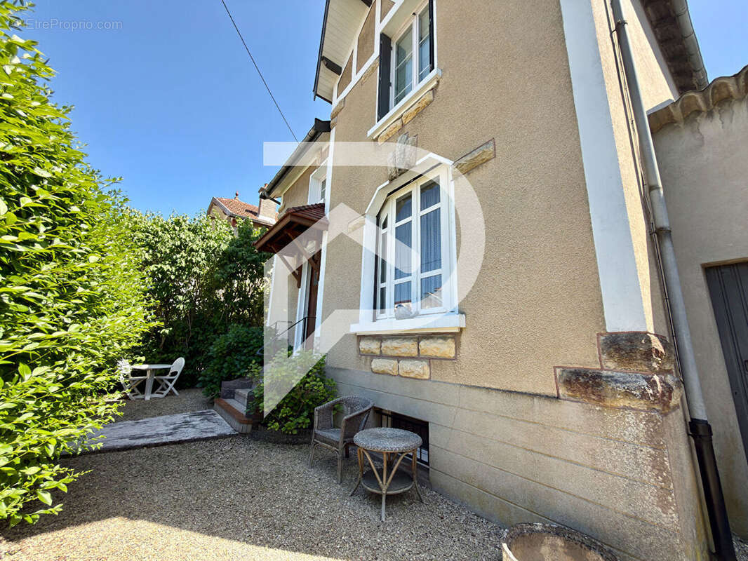 Maison à CHAUMONT