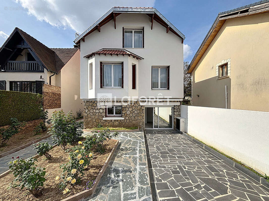 Maison à CHEVILLY-LARUE