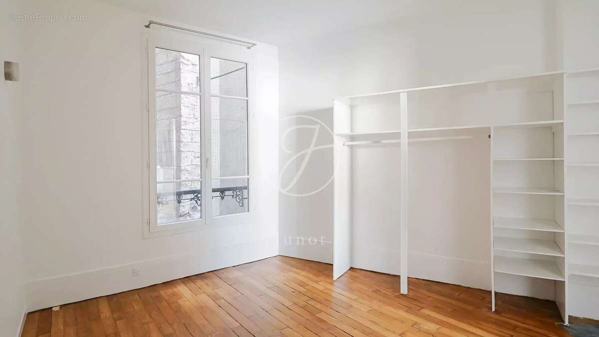 Appartement à PARIS-12E
