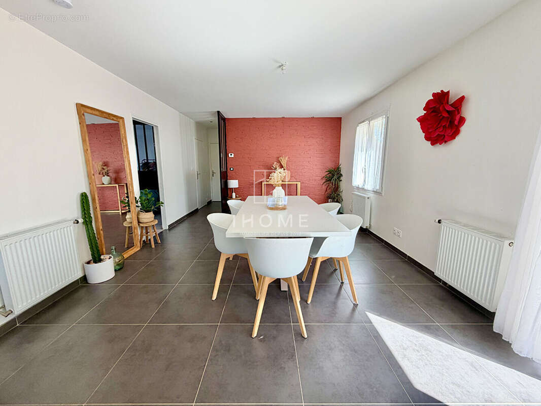 Maison à SAINT-SATURNIN