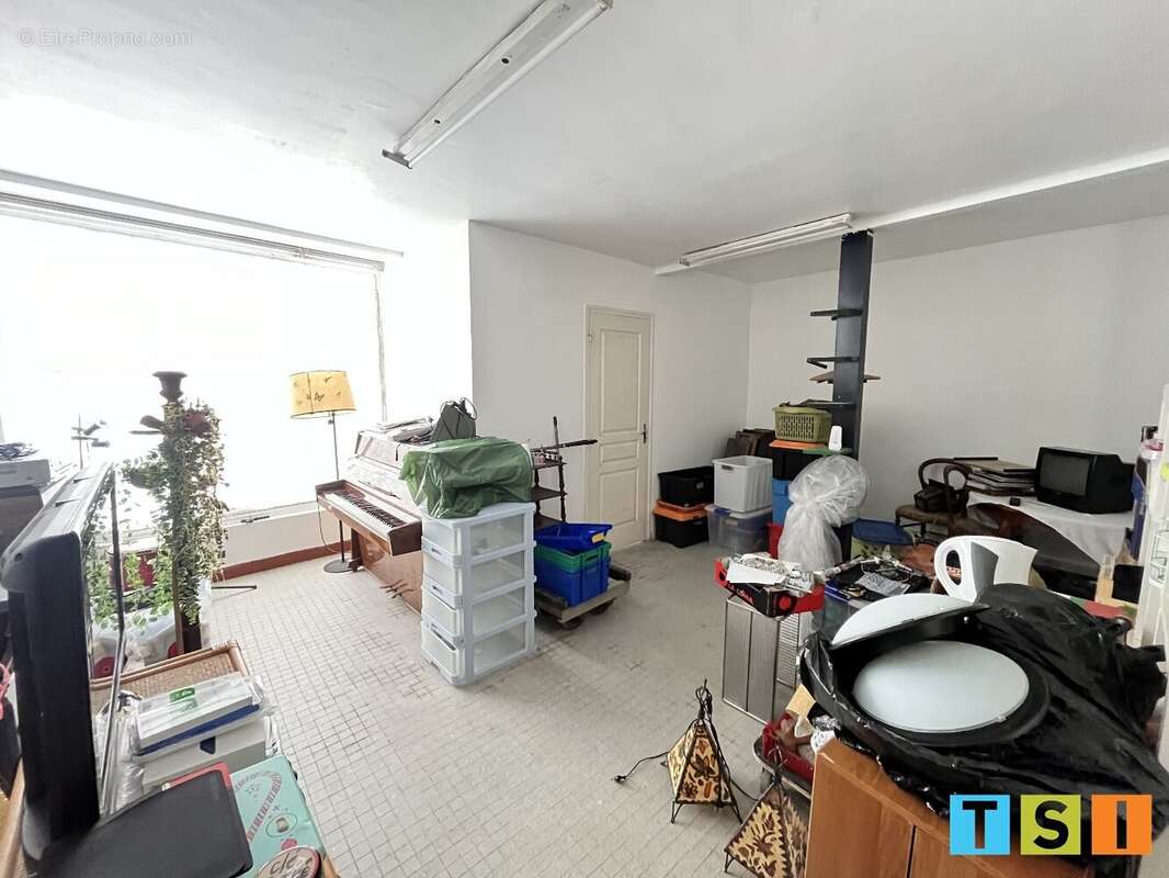 Maison à MONTREJEAU