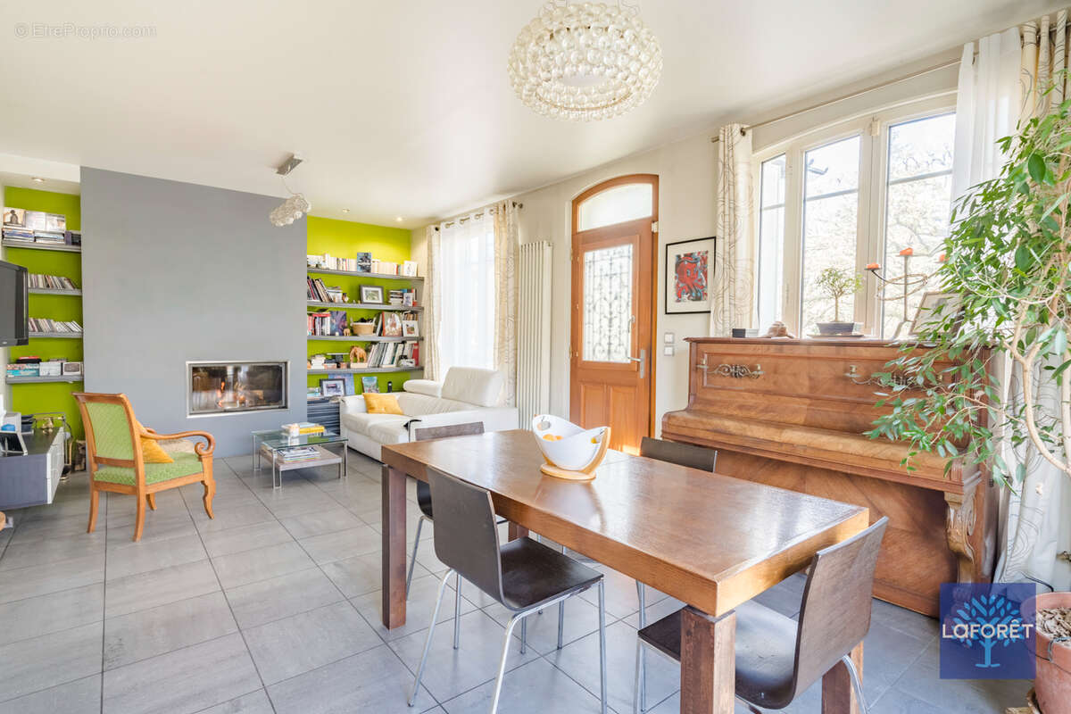 Maison à LES PAVILLONS-SOUS-BOIS