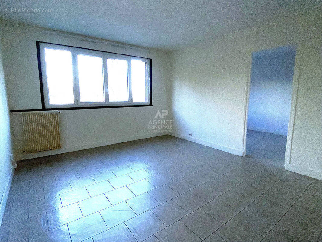 Appartement à NANTERRE