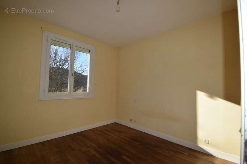 Maison à TOUR-DE-FAURE