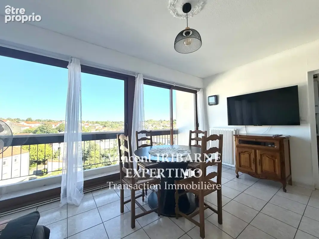 Appartement T2 avec Ascenseur et Garage - photo 2