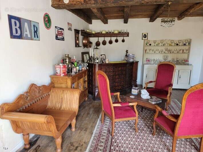 Maison à NANTEUIL-EN-VALLEE