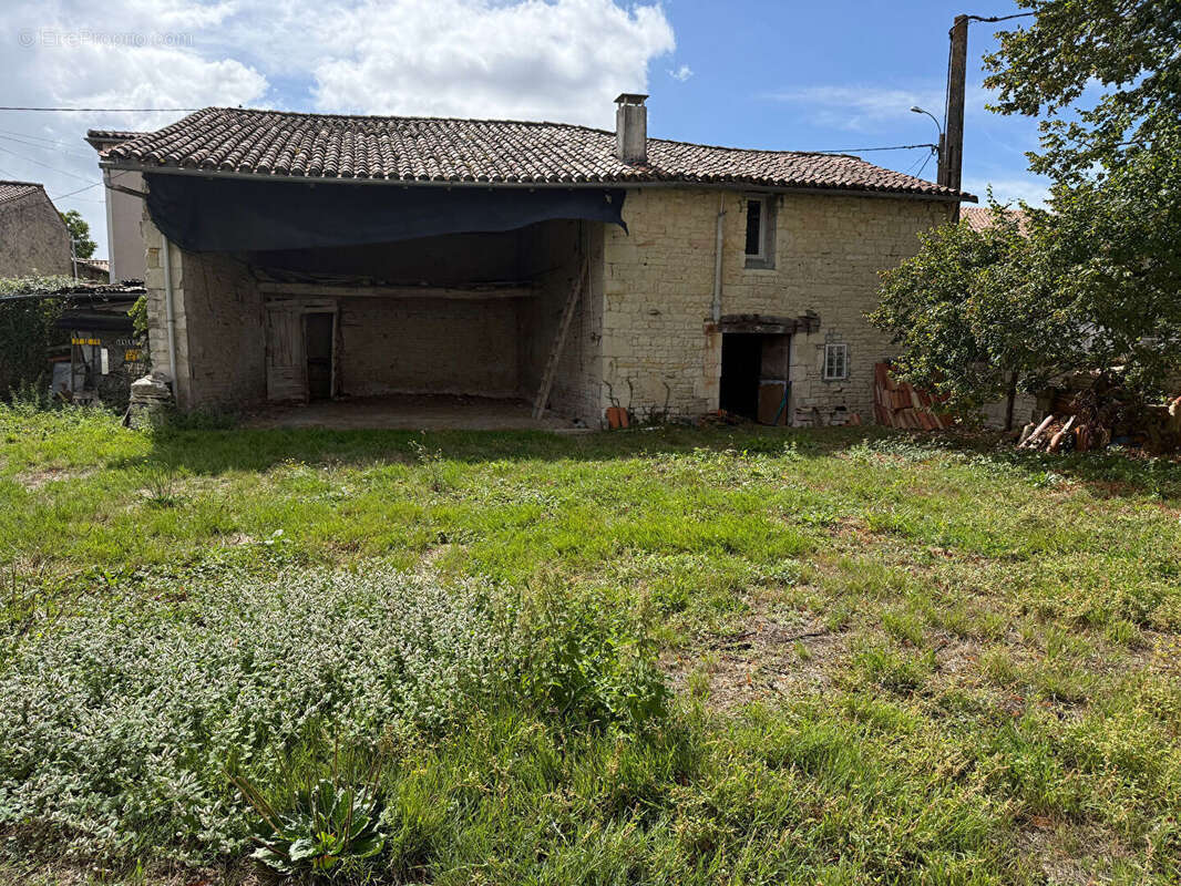 Terrain à FRONTENAY-ROHAN-ROHAN