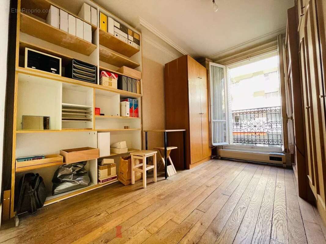 Appartement à PARIS-11E