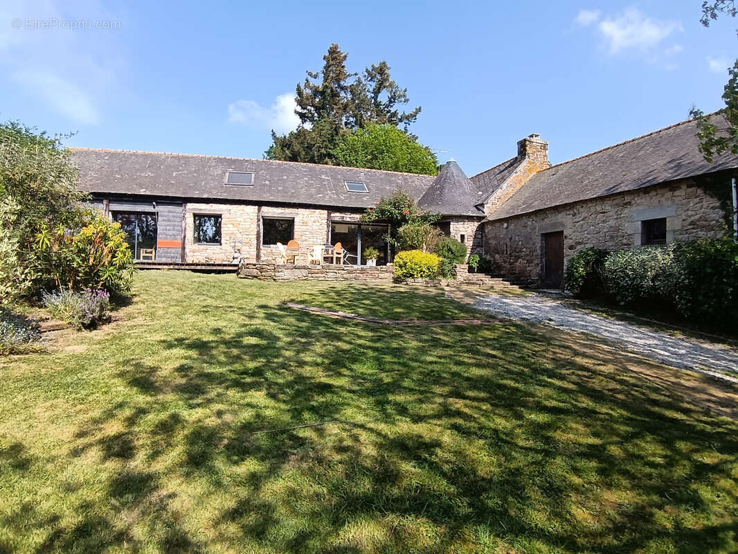 Maison à CLEGUEREC