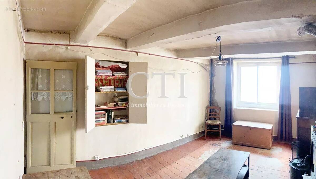 Maison à MIRABEL-AUX-BARONNIES