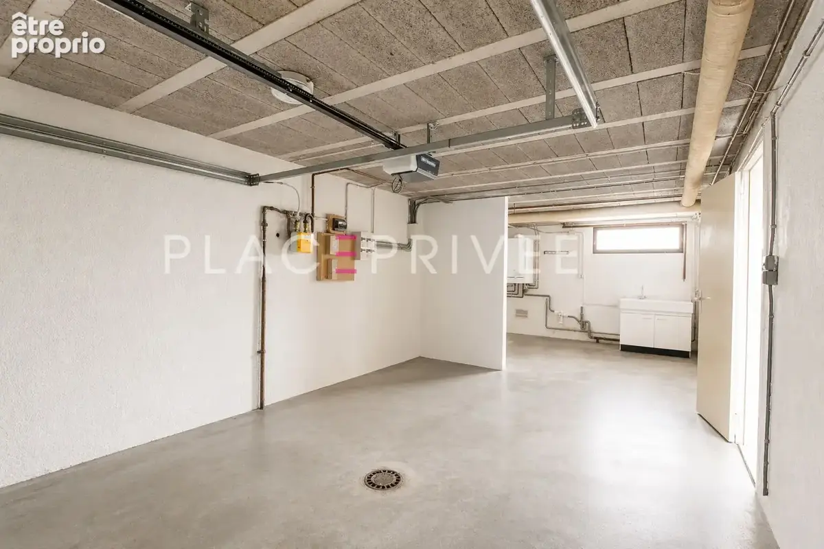 Maison avec garage et jardin - photo 11